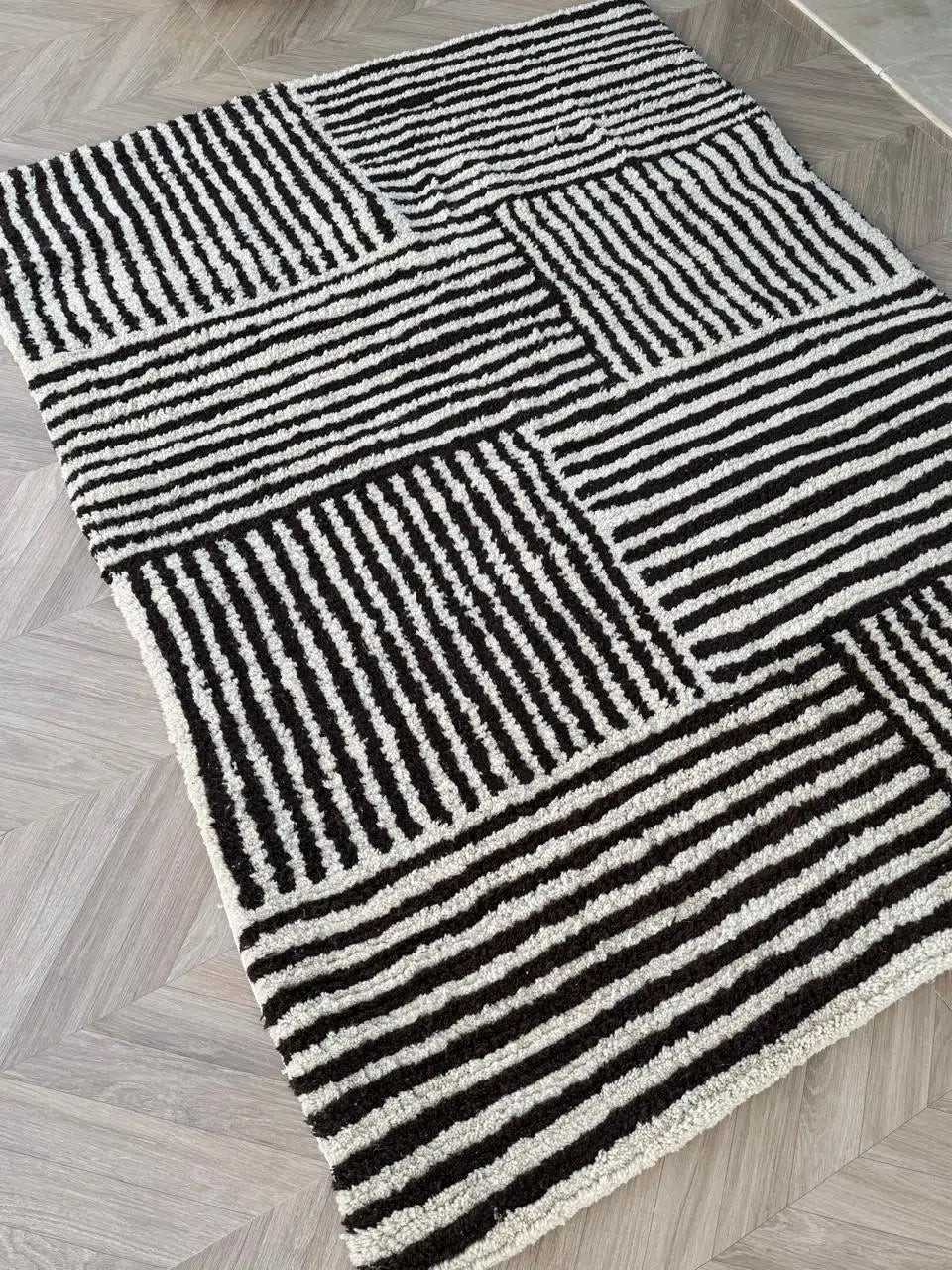 Tapis en Laine DAMIER à Poils Hauts – Personnalisable en Coton ou Soie Végétale