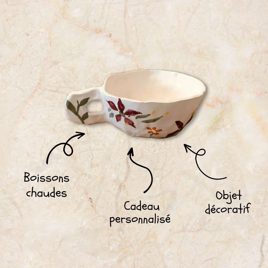 Tasse céramique avec motifs floraux peints à la main (9 x 6 cm)