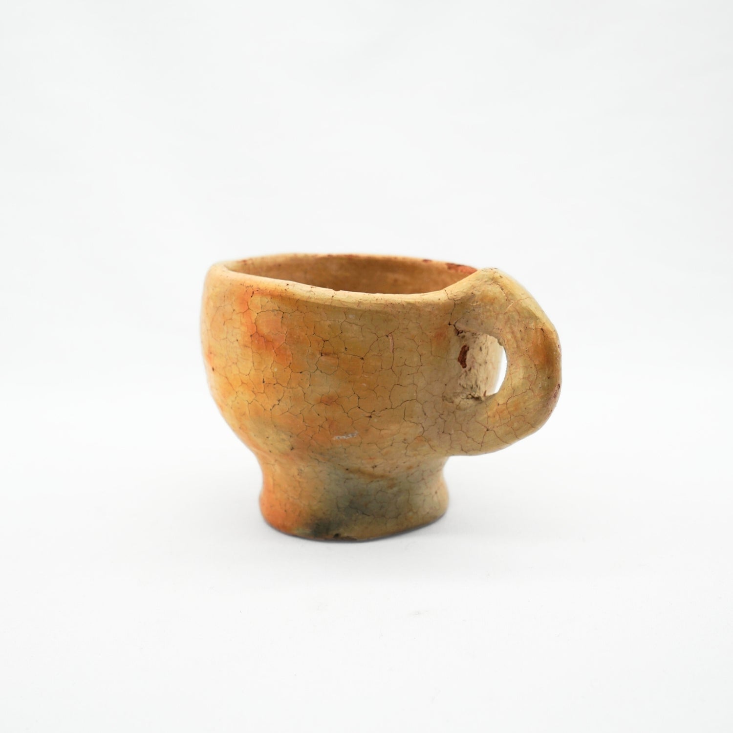 Tasse en poterie Sejnan : Élégance artisanale pour votre café