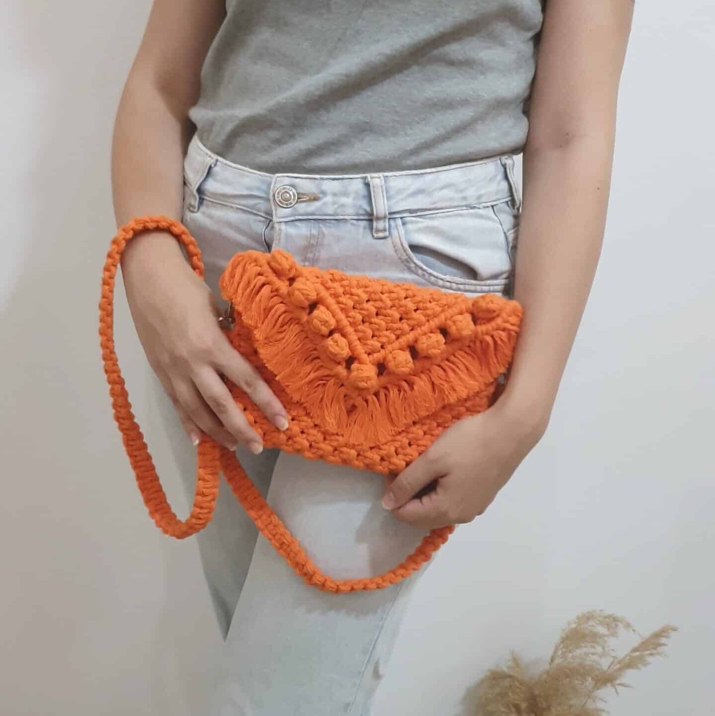 Pochette bandoulière au crochet fait-main