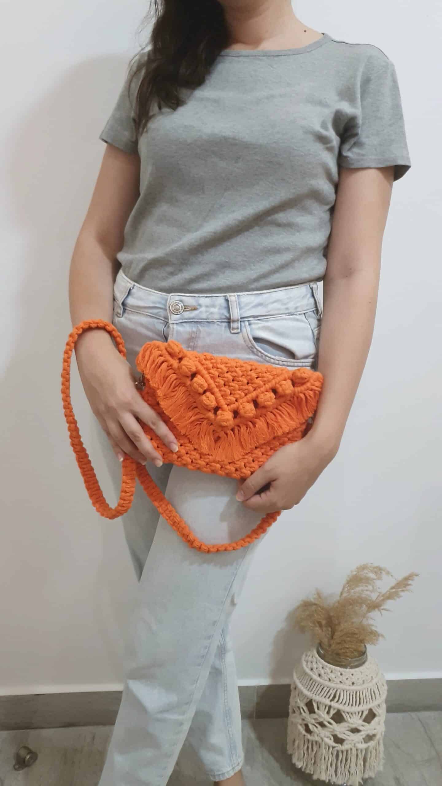 Pochette bandoulière au crochet fait-main