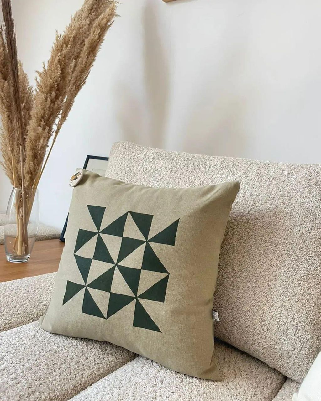 Coussin fait main, inspiré des motifs traditionnels de céramique