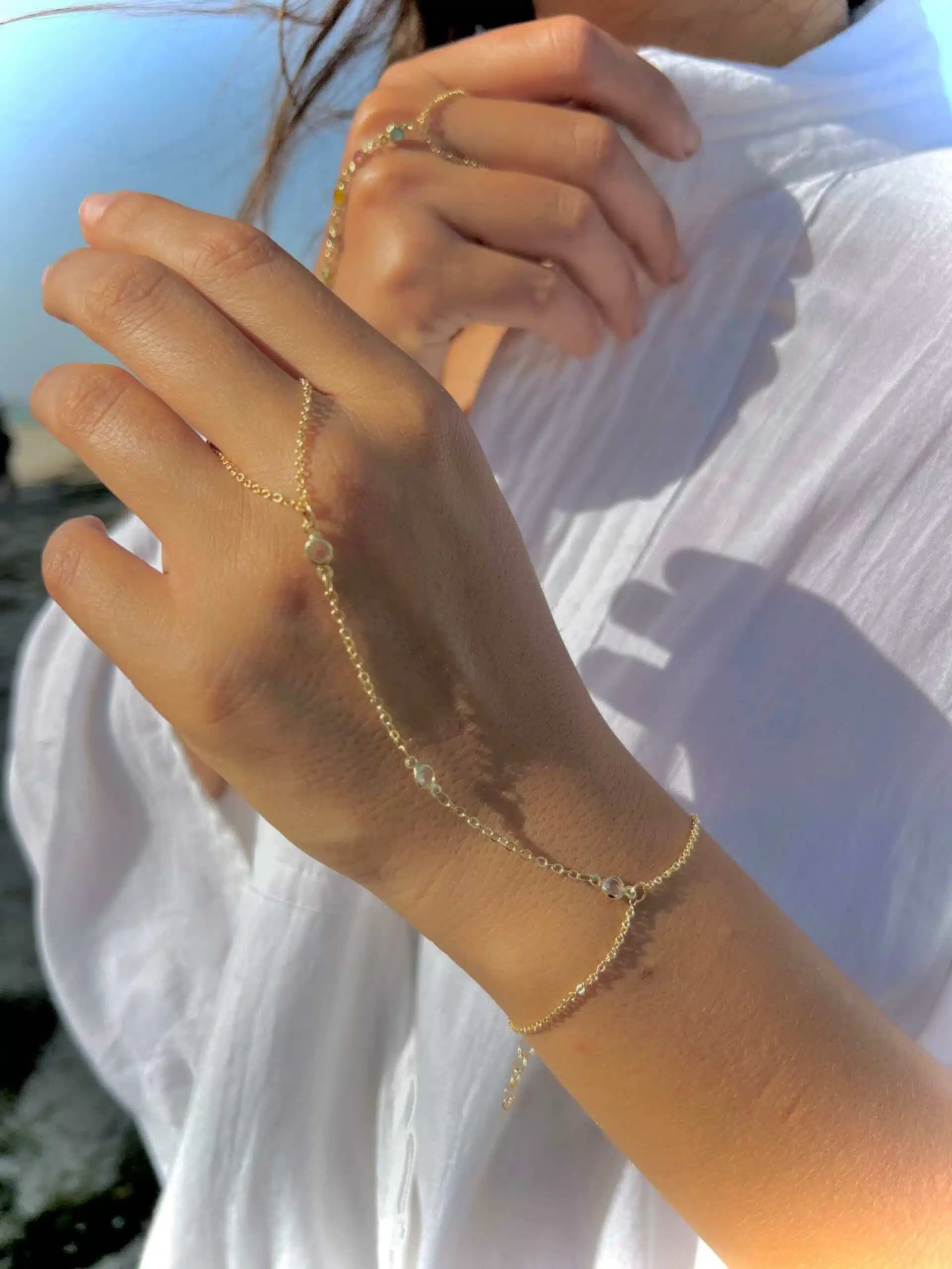 Dainty Hand chain - Chaine de main en acier inoxydable