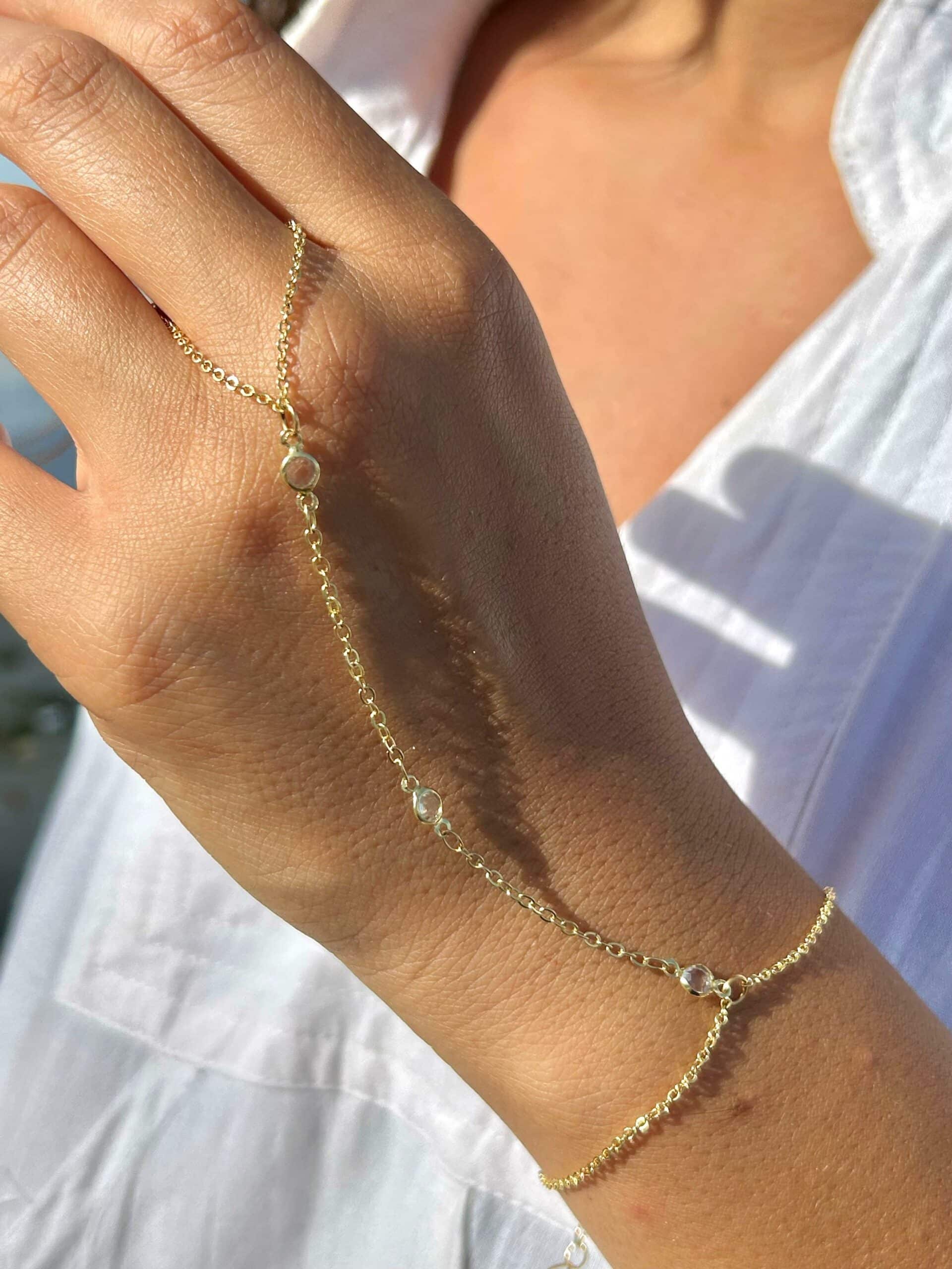 Dainty Hand chain - Chaine de main en acier inoxydable