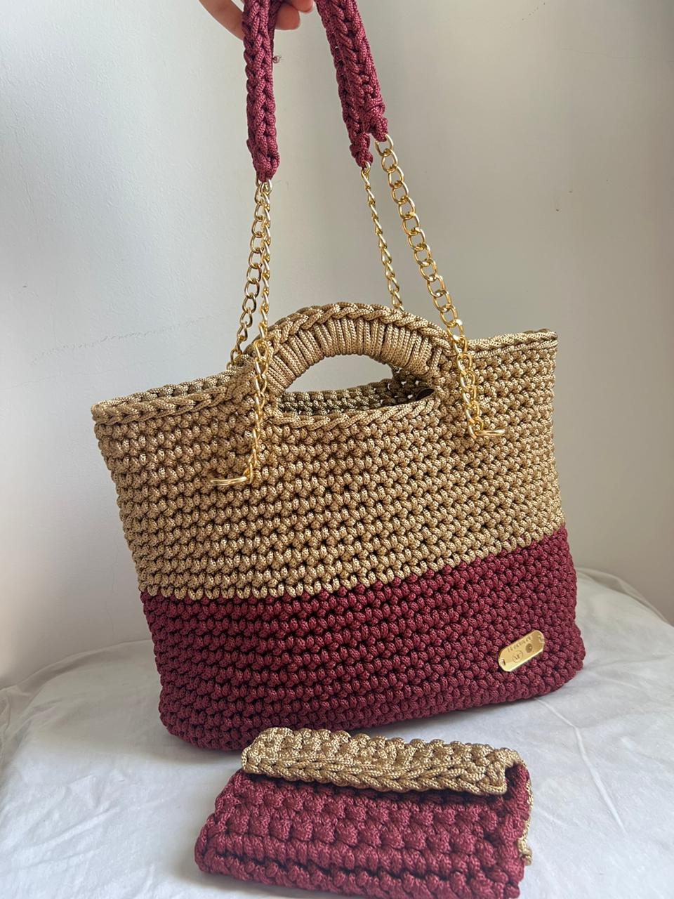 sac crochet beige et aubergine avec portefeuilles