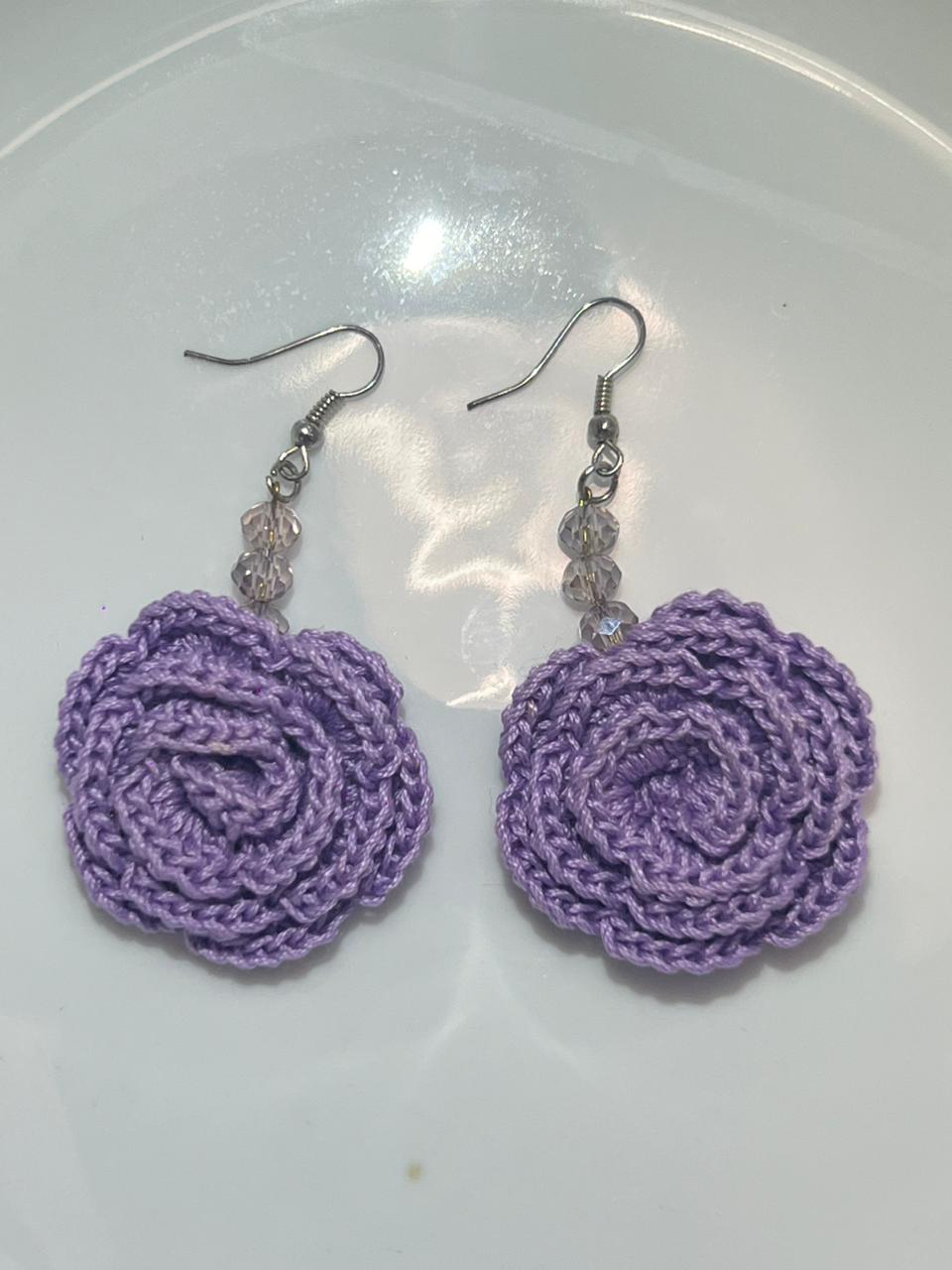 boucles d'oreilles crochet fleur violet