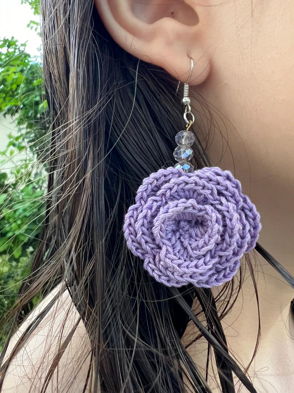 boucles d'oreilles crochet fleur violet