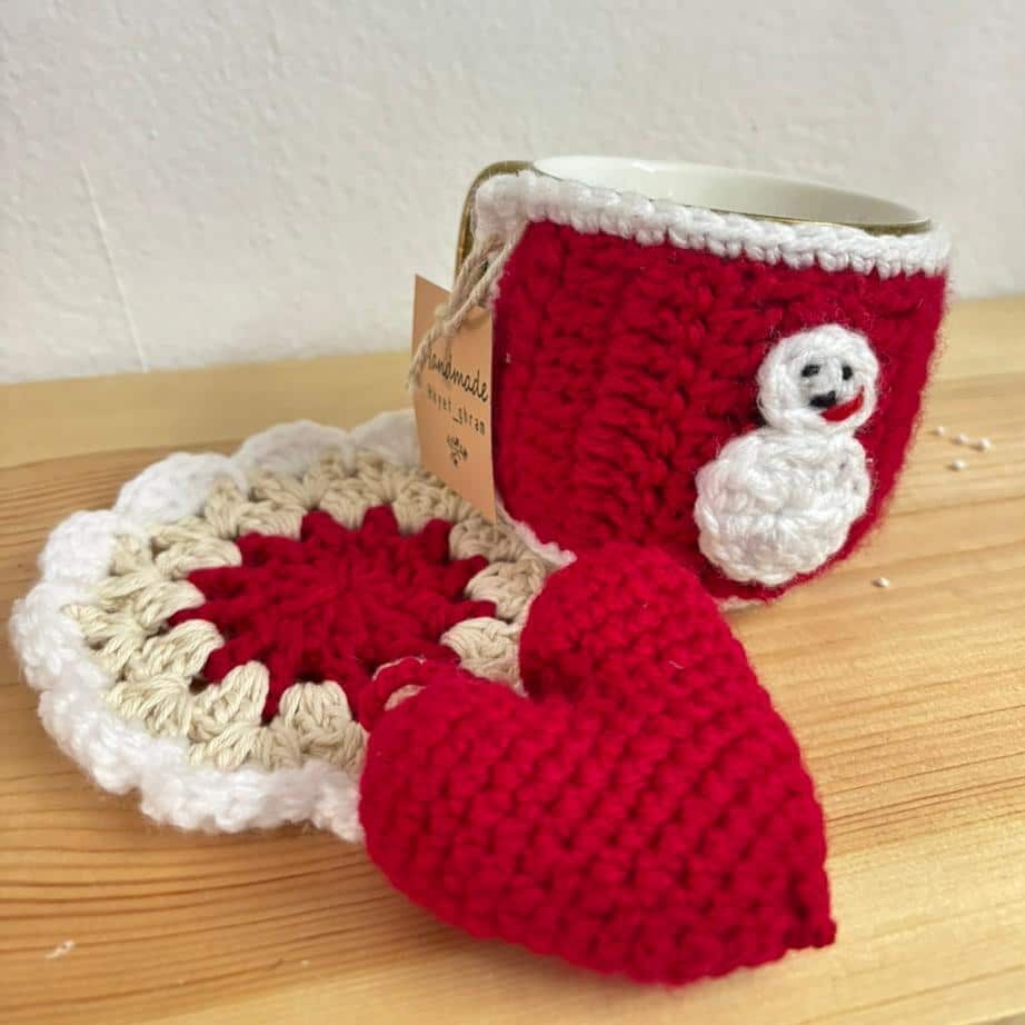 Coffret cadeau snowman rouge en crochet - Fait main