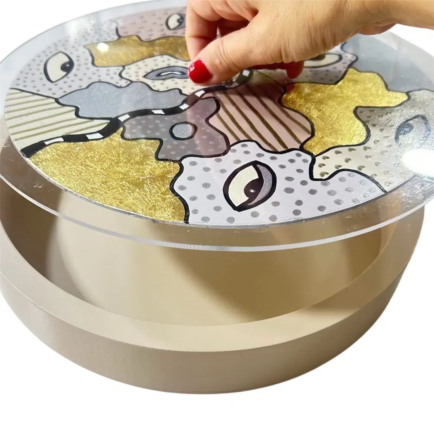 Boite en bois présentée dans un coffret cadeau élégant - Pièce artistique unique- Diam 25 cm