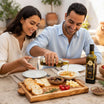 plateau bois élégant en olivier naturel pour une table raffinée