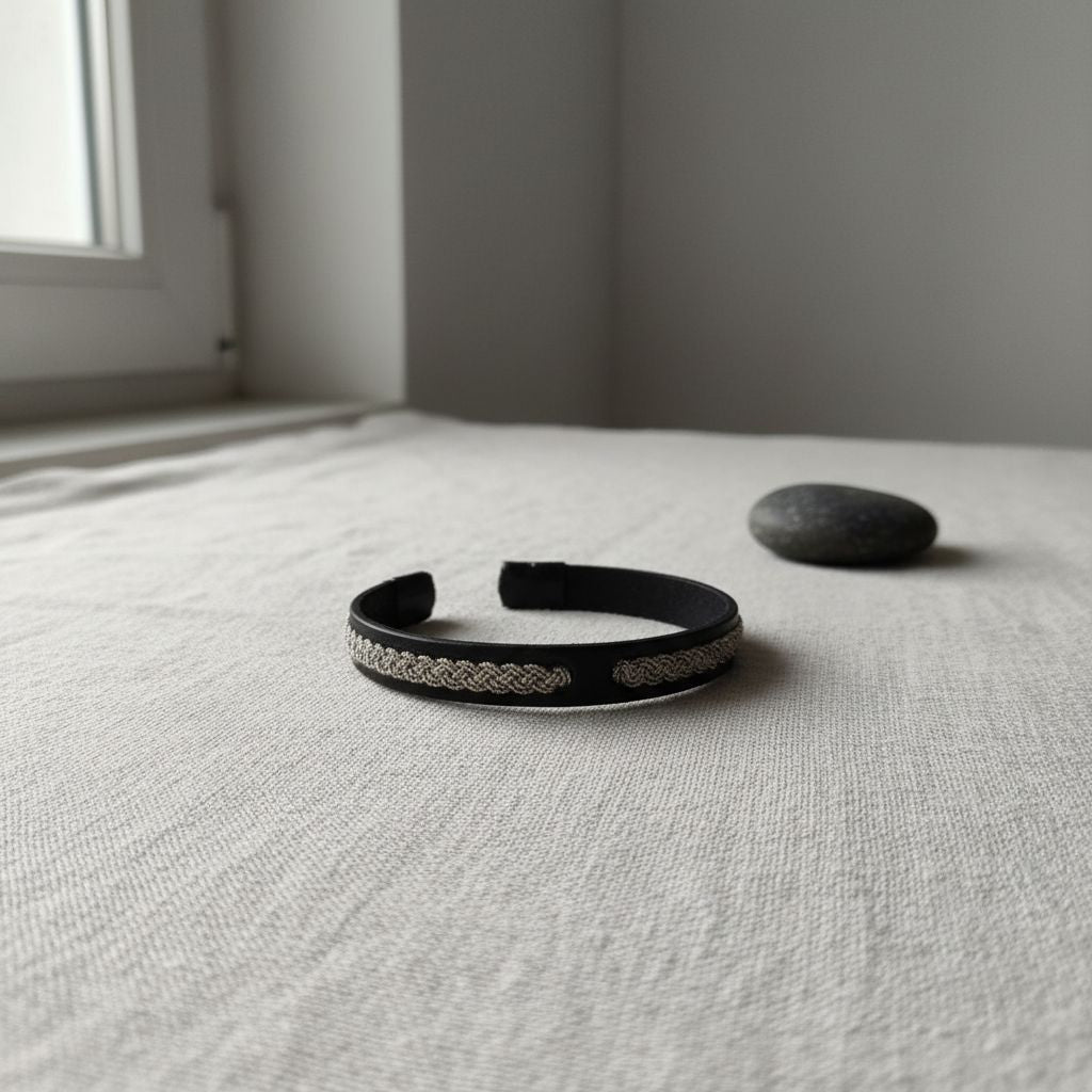 Bracelet cuir en fil d'étain unique pour un style irrésistible