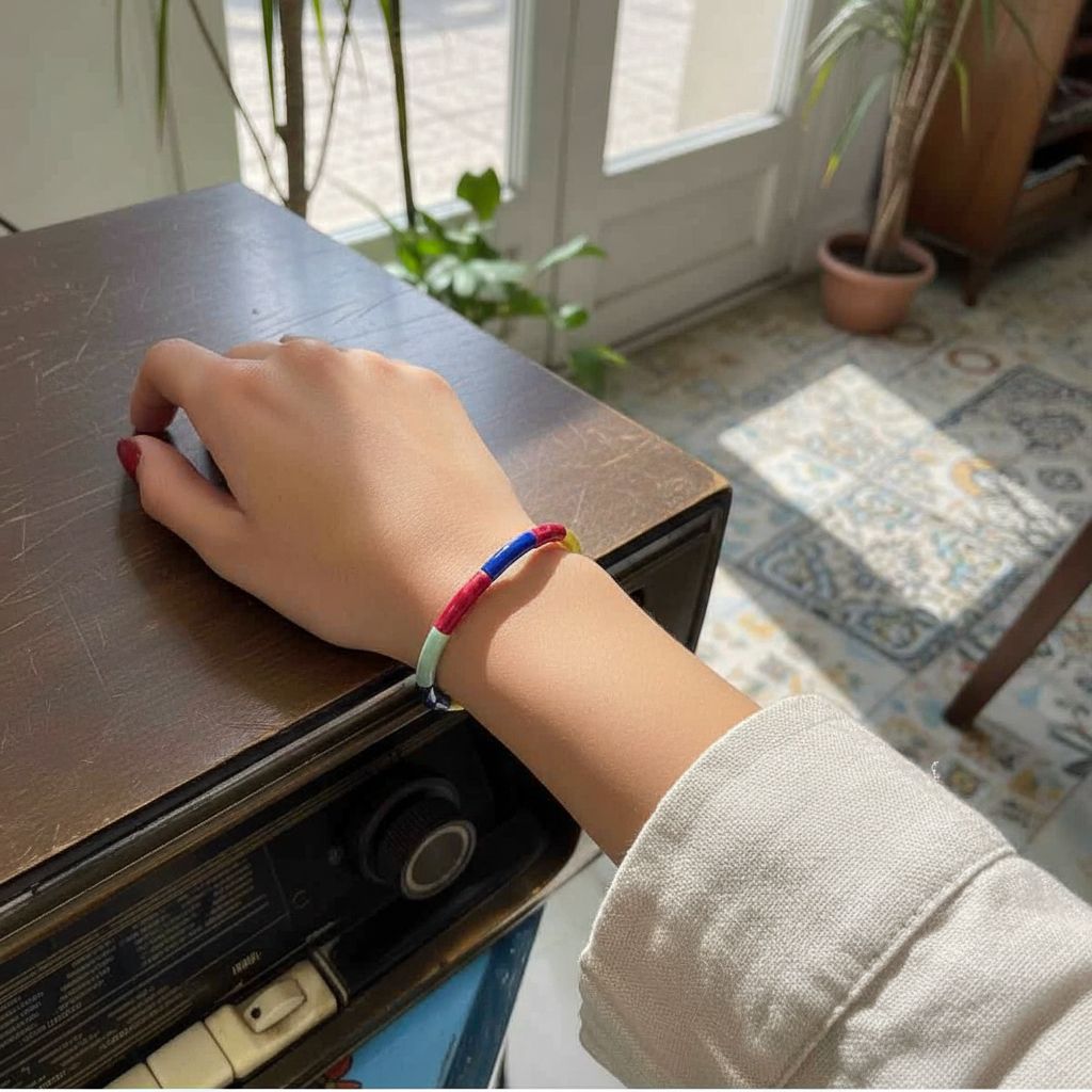 Bracelet multicolore ajustable unisexe pour un style unique