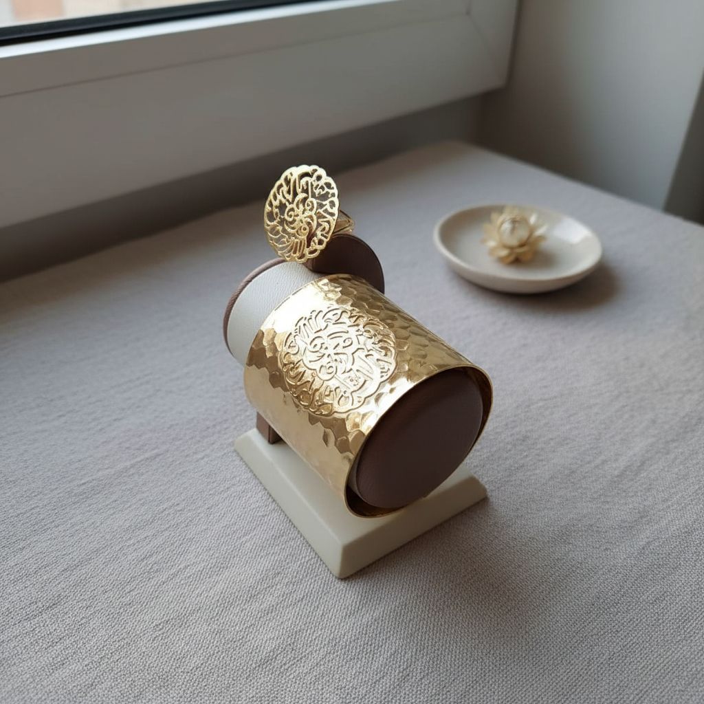 gourmette cuivre or élégance unique en 18K avec motifs arabesques