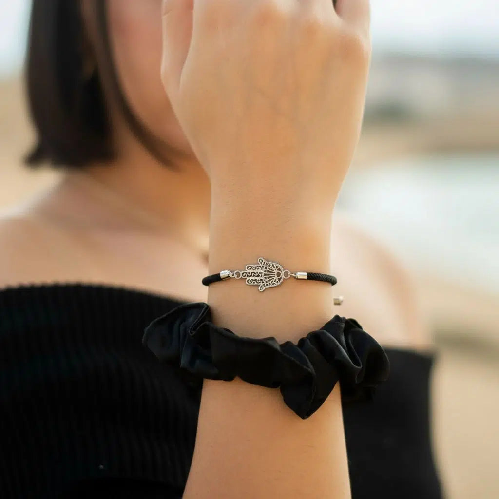 Bracelet ajustable noir khomsa et chouchou cheveux