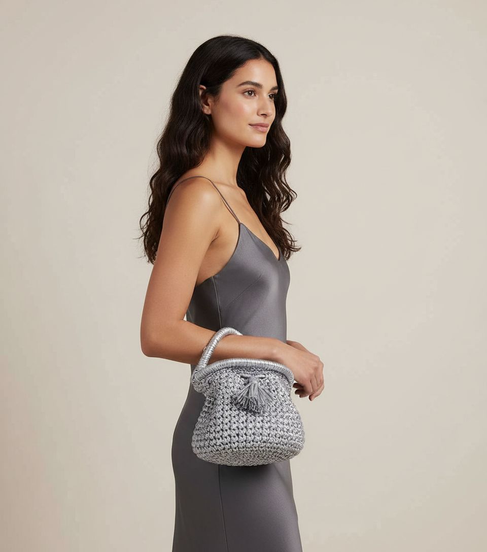 sac gris métallisé tendance pour un style irrésistible