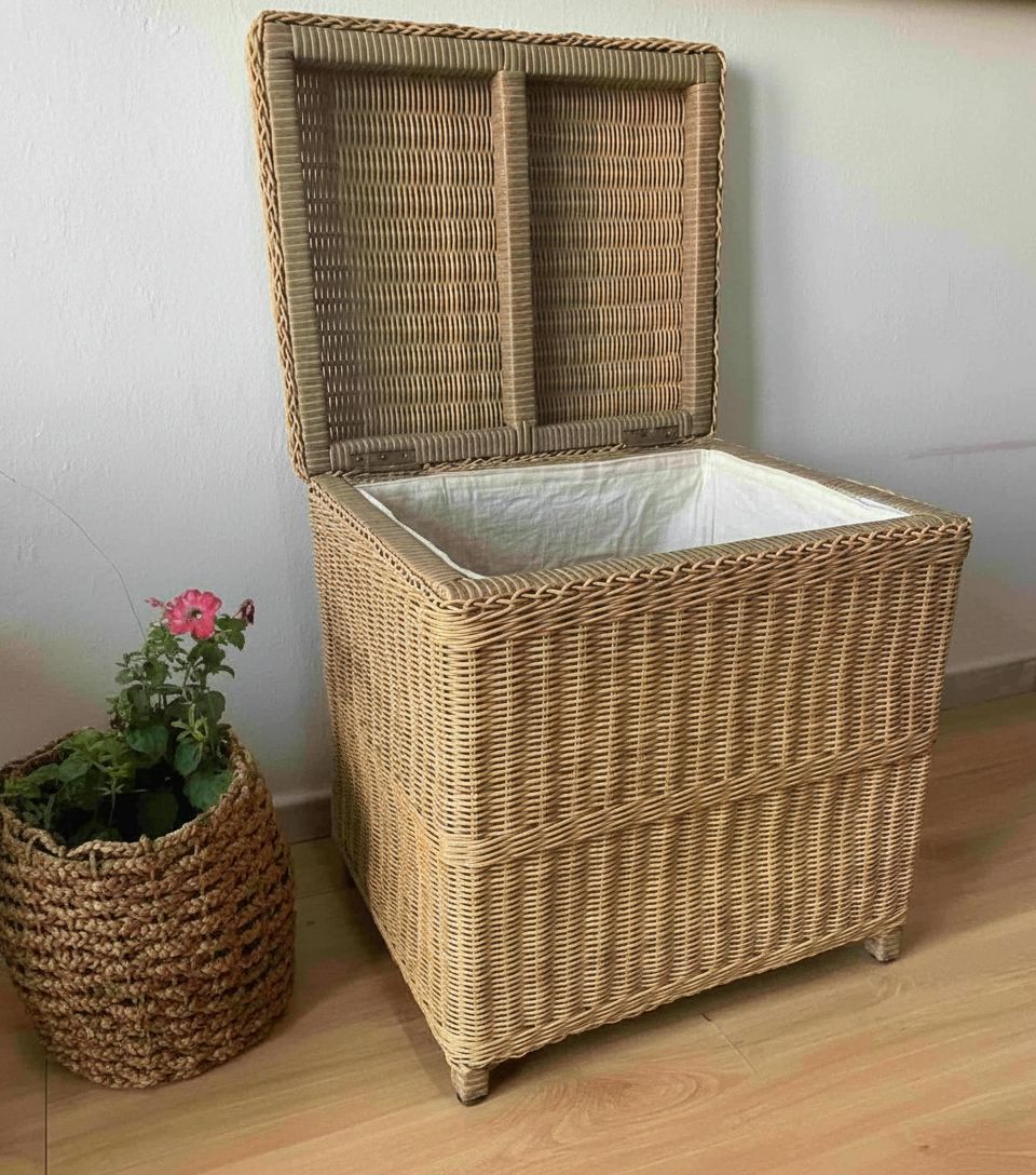 coffre rotin synthétique élégant pour un rangement stylé 50x42x50