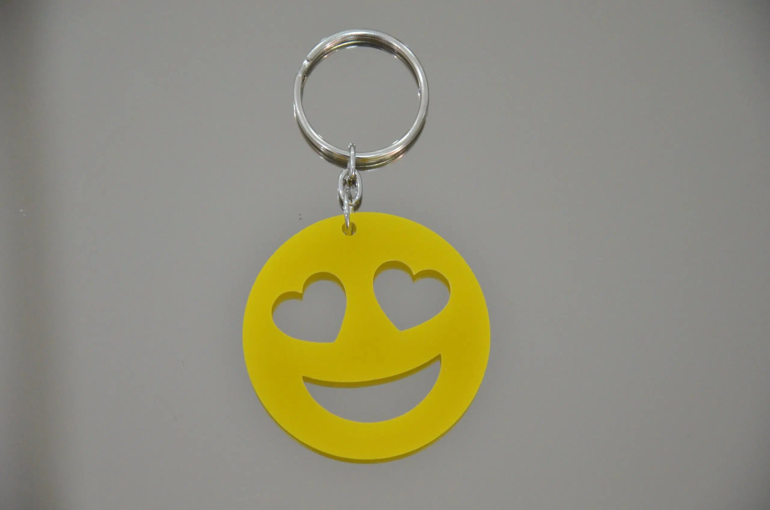 Porteclé smiley : Un accessoire fun et tendance à ne pas manquer