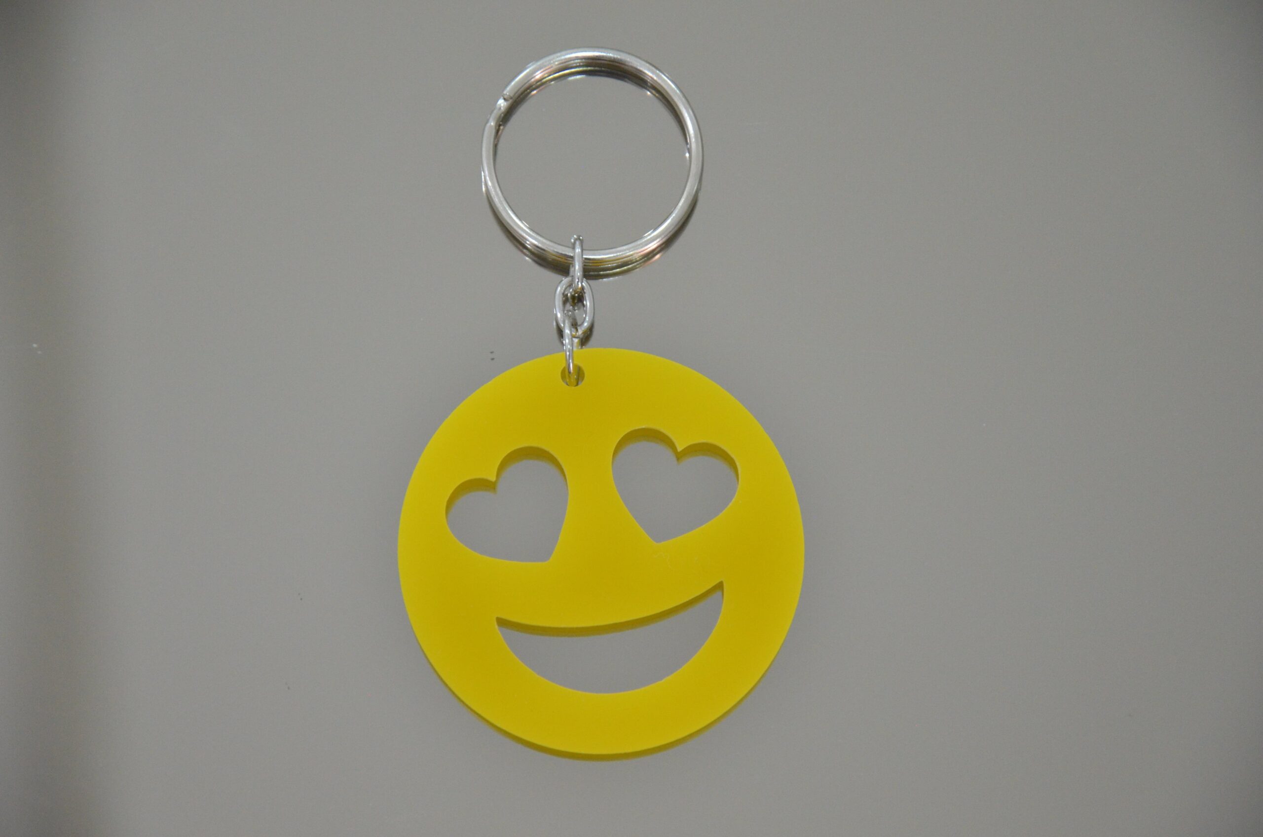 Porteclé smiley : Un accessoire fun et tendance à ne pas manquer