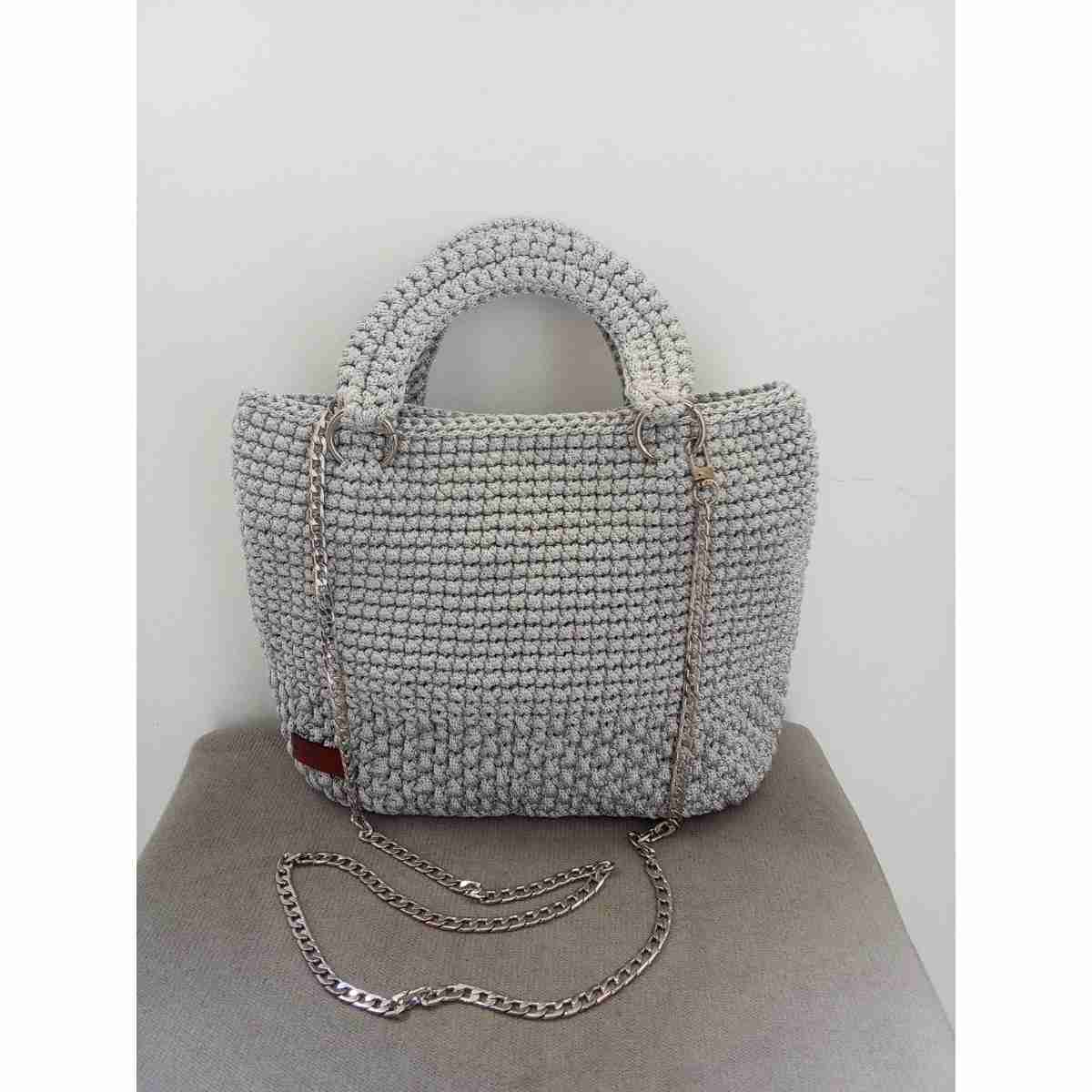 sac argent élégant et exclusif pour un style irrésistible