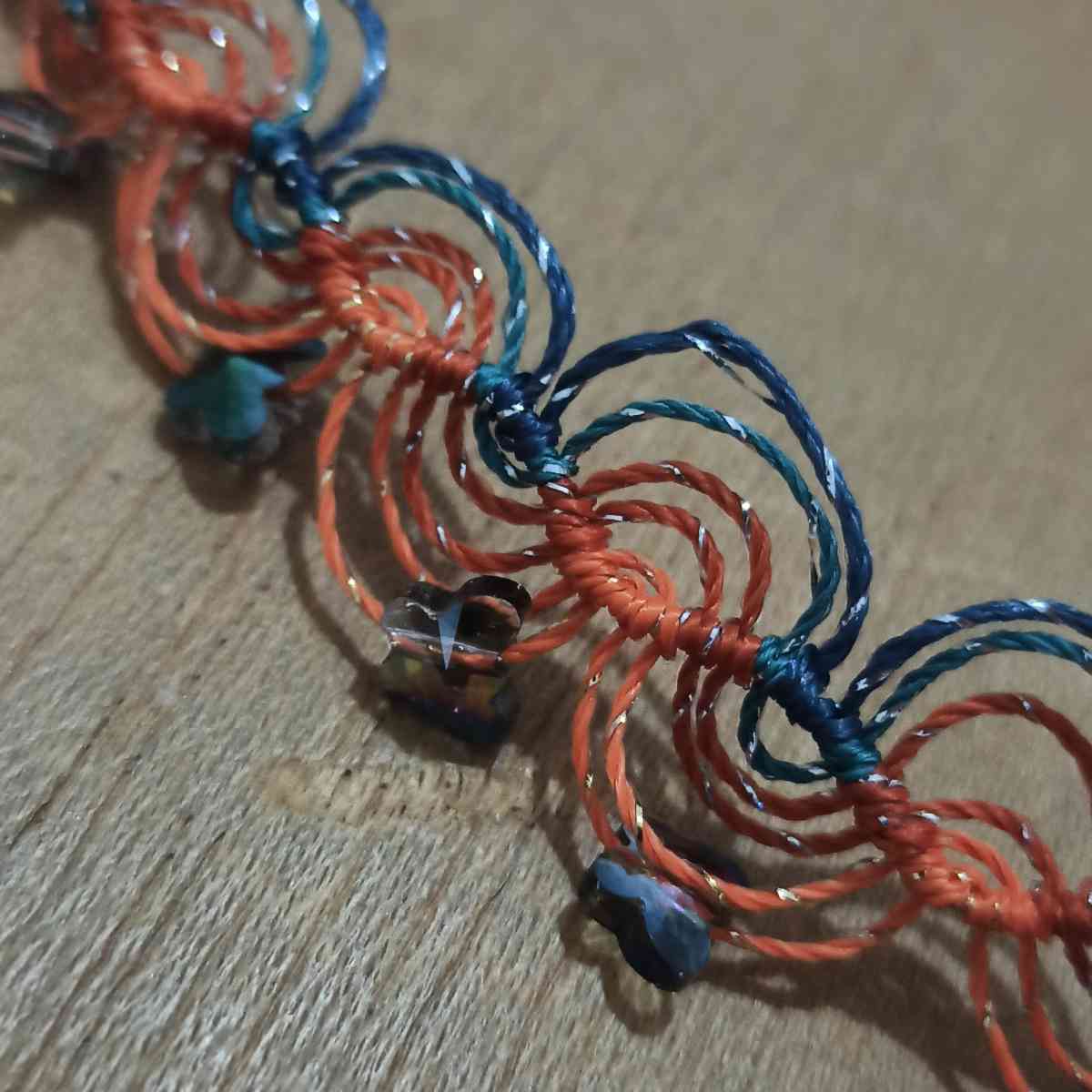 collier macramé exclusif pour un style unique et tendance