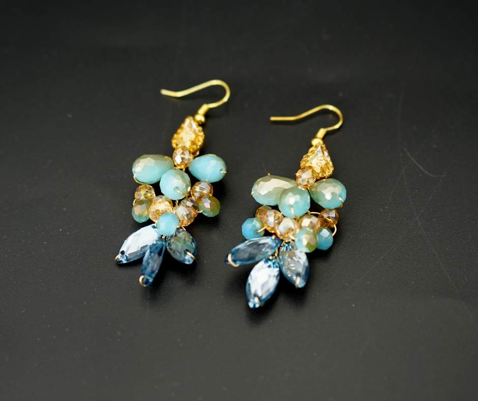 Boucles d’oreille pour mariée, couleur bleu , modèle fleure - artisanat Tunisien fait main | ILEYCOM
