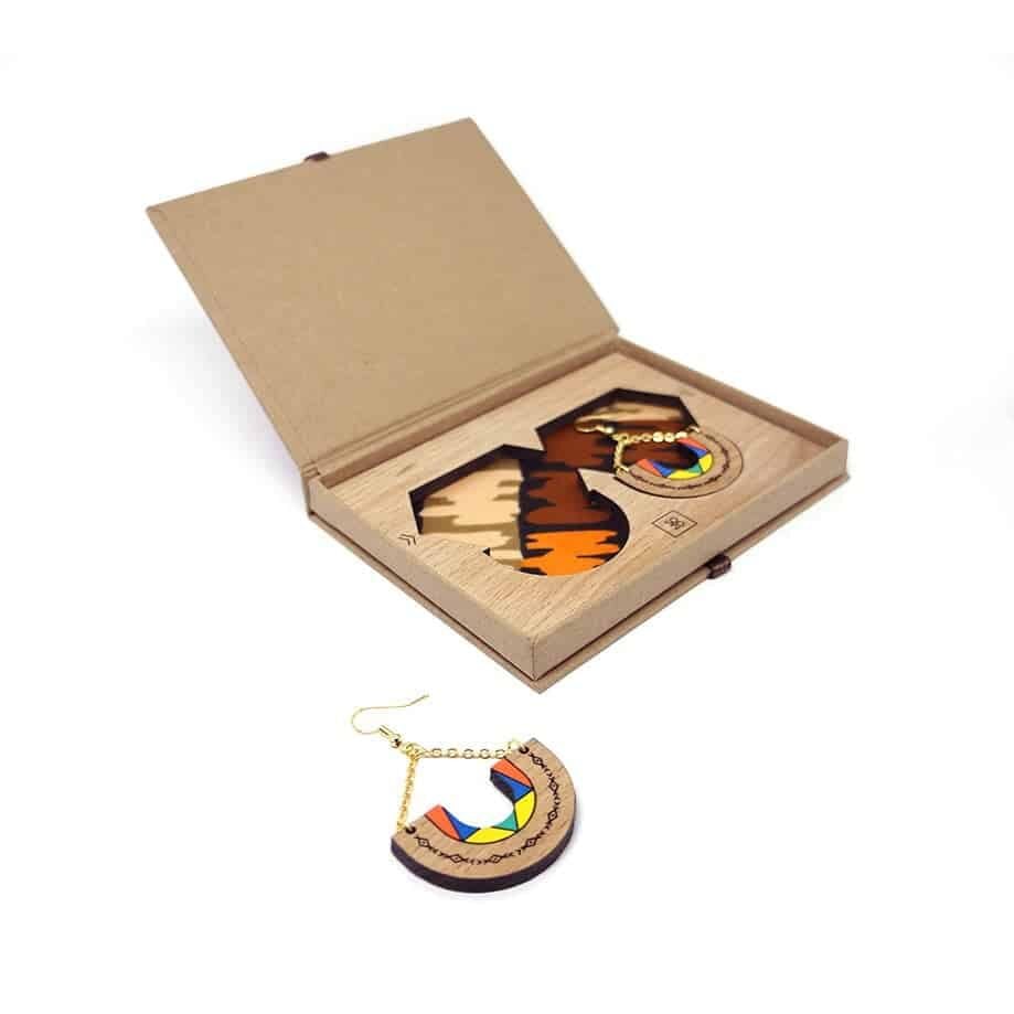 Boucles d'oreilles berbères "Arc Berbère" – Bois & Acrylique - artisanat Tunisien fait main | ILEYCOM