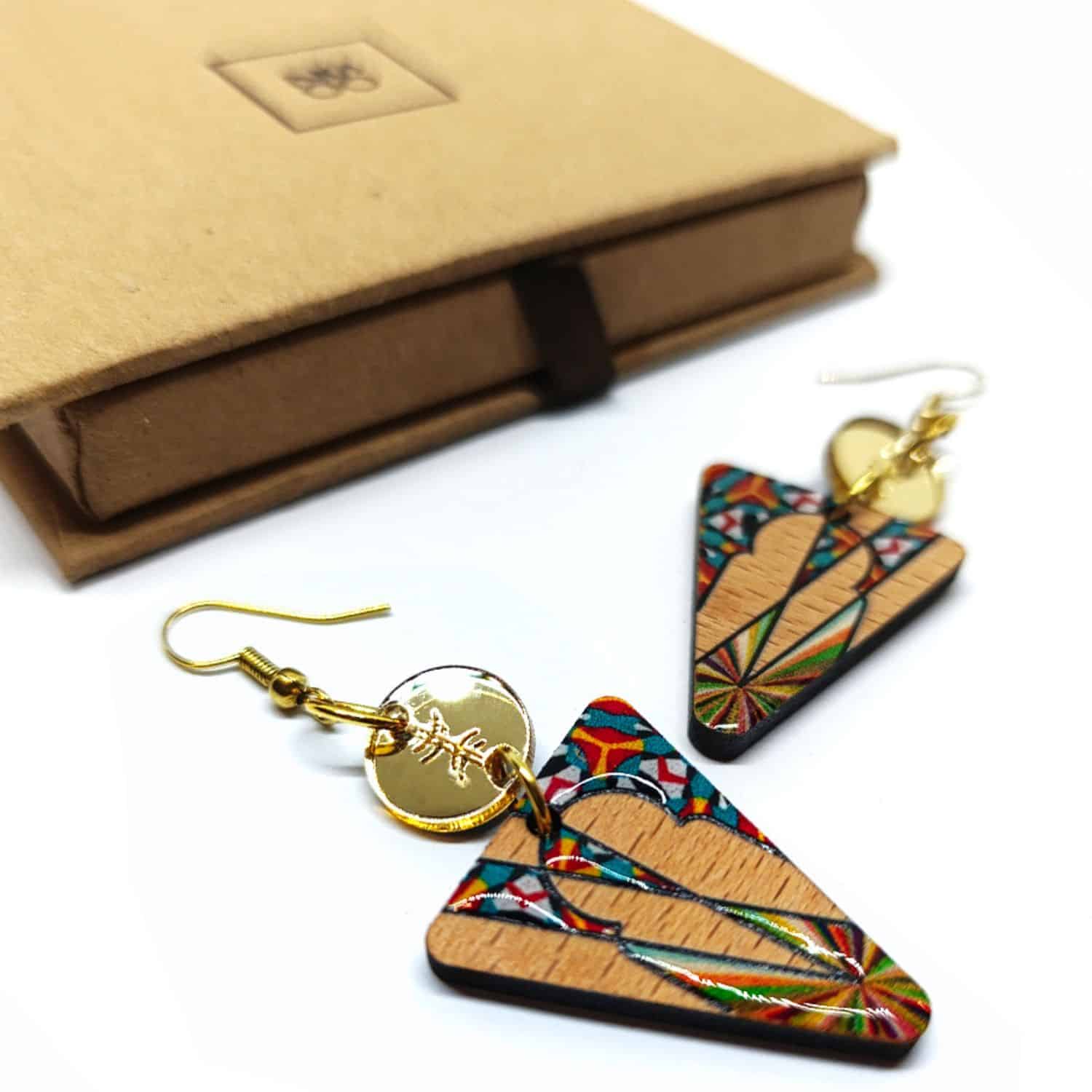 Boucles d'oreilles berbères Tamaghza en Bois, Résine et Laiton - artisanat Tunisien fait main | ILEYCOM