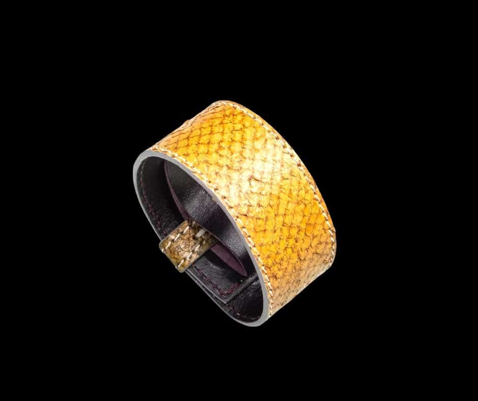 Bracelet en cuir de peau de saumon "Armilla Yellow", 23 × 2.8 cm