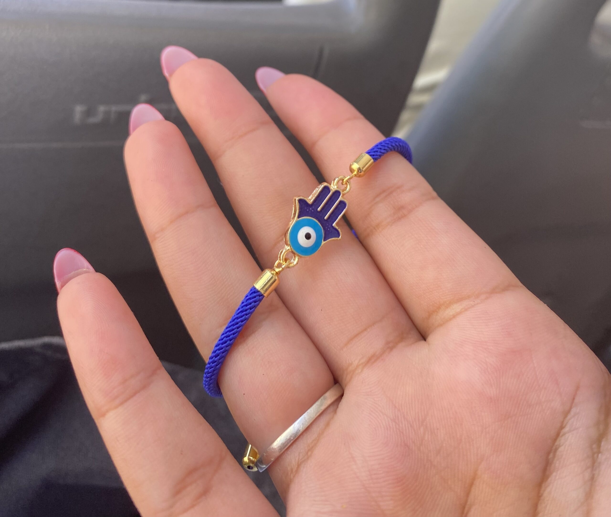 bracelet khomsa en coudre bleu fait main