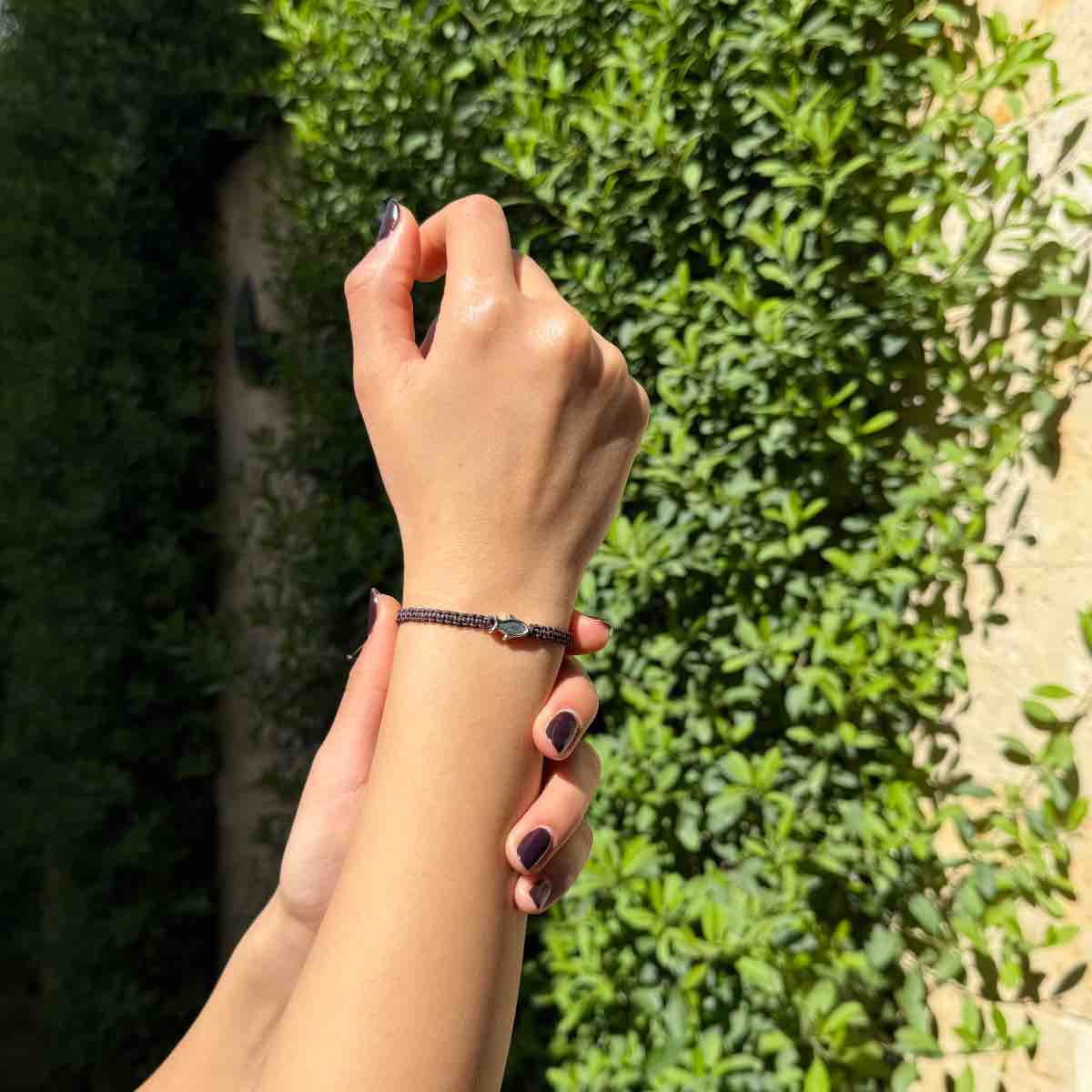 Bracelet macramé marron fait main pour un style unique