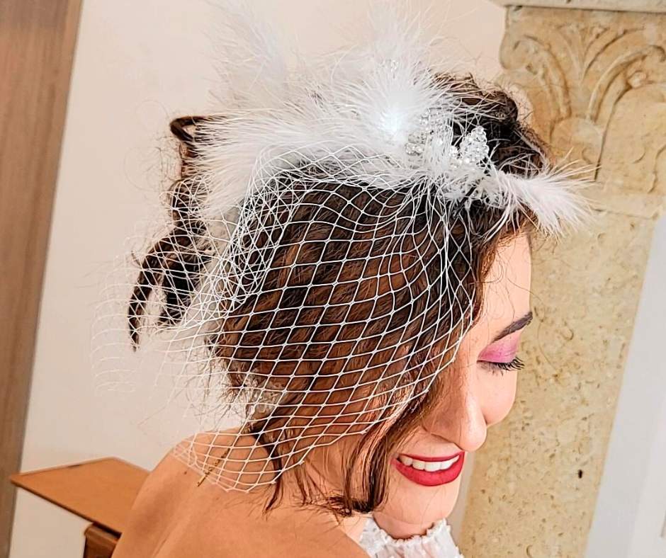 Broche blanche, modèle anglaise - artisanat Tunisien fait main | ILEYCOM