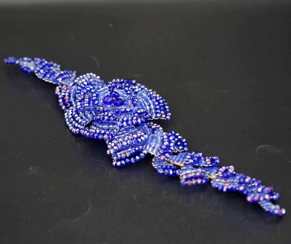 Broche bleu, modèle Swarowski branche - artisanat Tunisien fait main | ILEYCOM