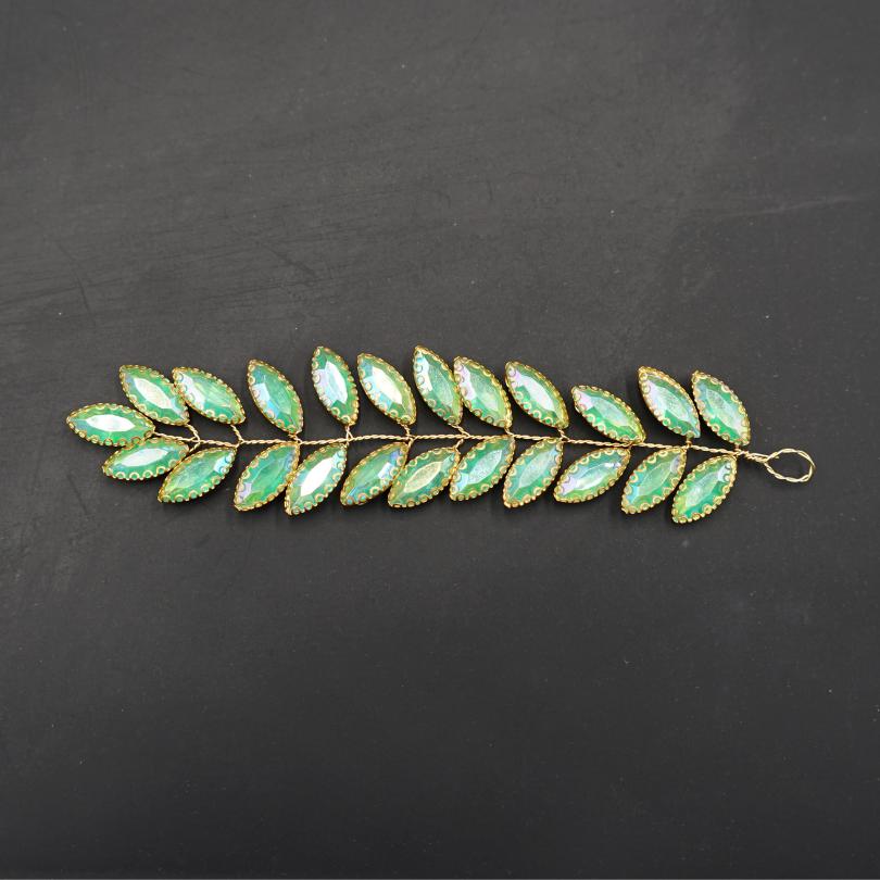 Broche en cristal vert , Vigne de cheveux mariage vert , bijoux de cheveux vert  - artisanat Tunisien fait main | ILEYCOM