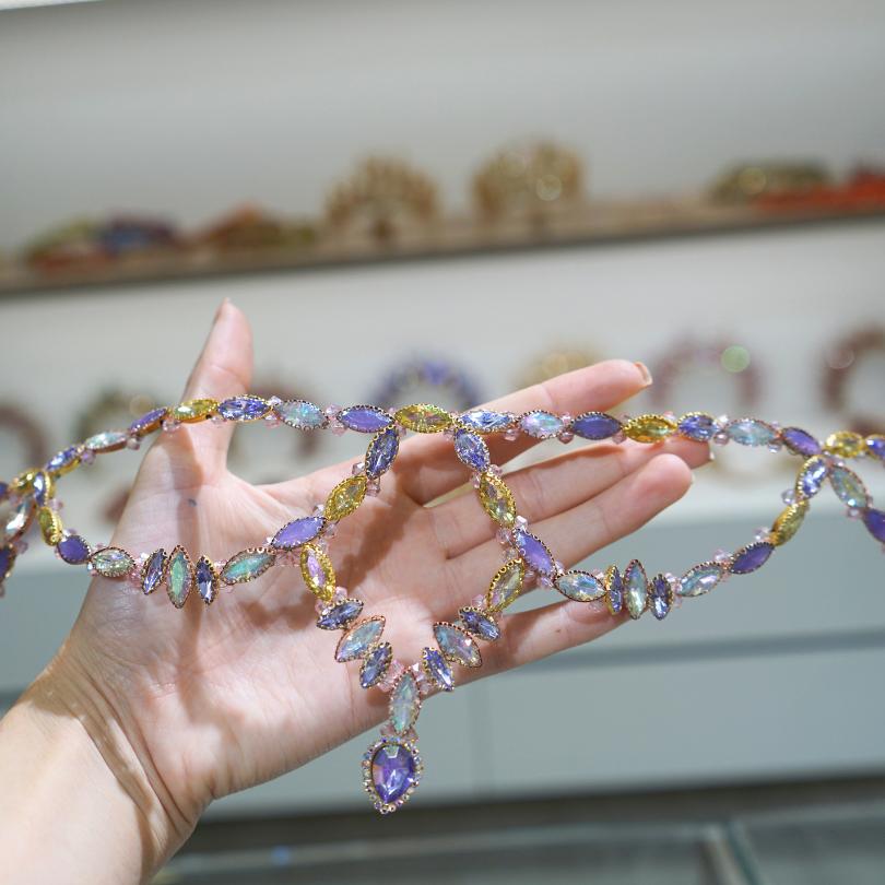 Broche en perles violet de cheveux de mariage , accessoires de cheveux de mariée - artisanat Tunisien fait main | ILEYCOM