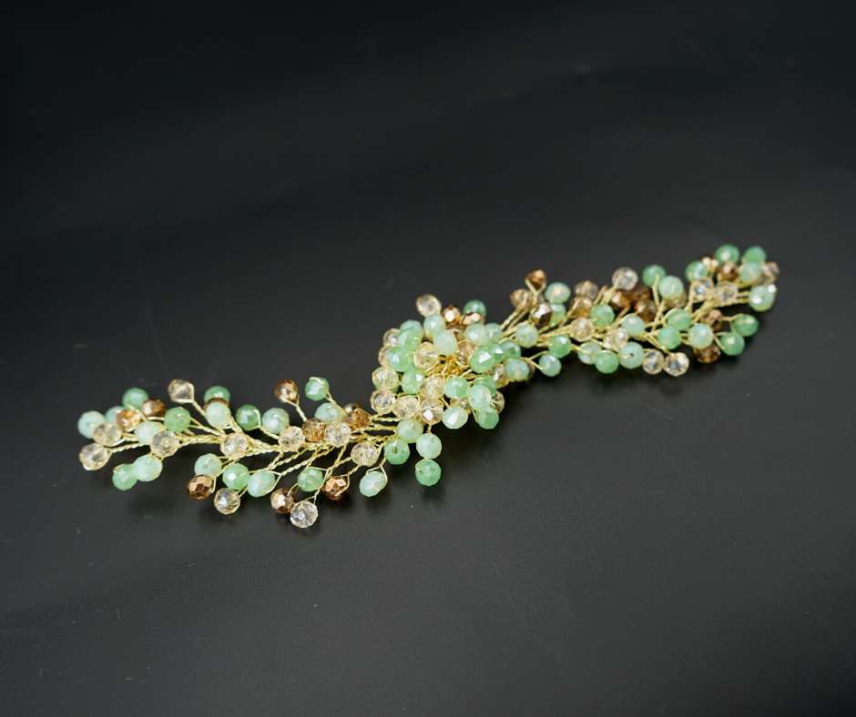 Broche verte et d'orée modèle Swarowski branche - artisanat Tunisien fait main | ILEYCOM