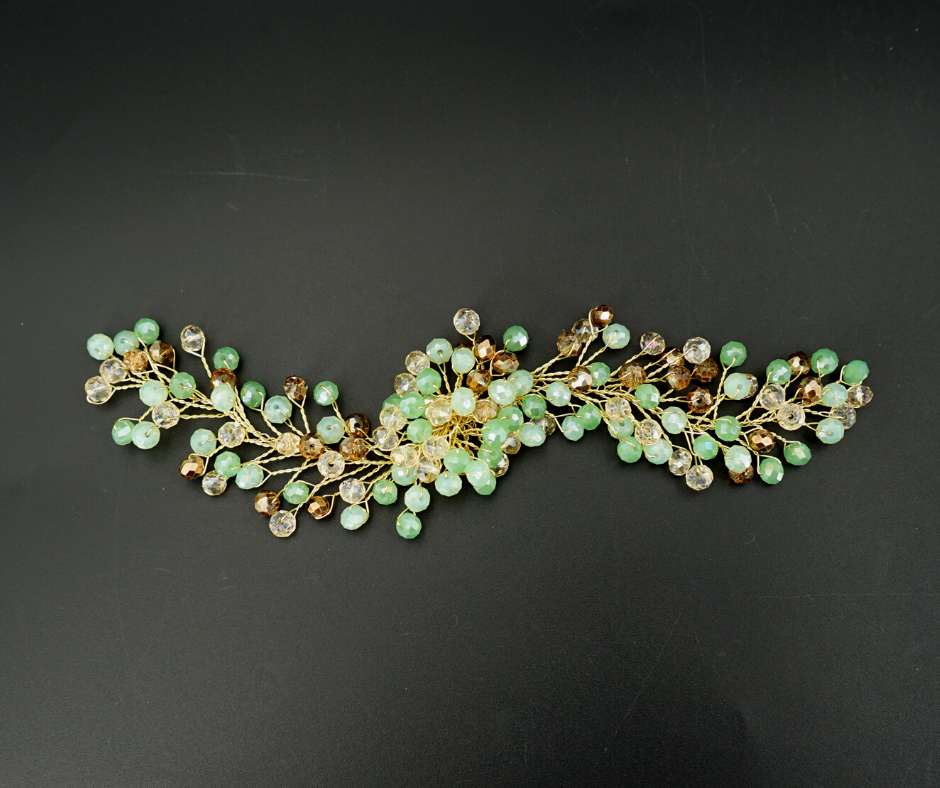 Broche verte et d'orée modèle Swarowski branche - artisanat Tunisien fait main | ILEYCOM