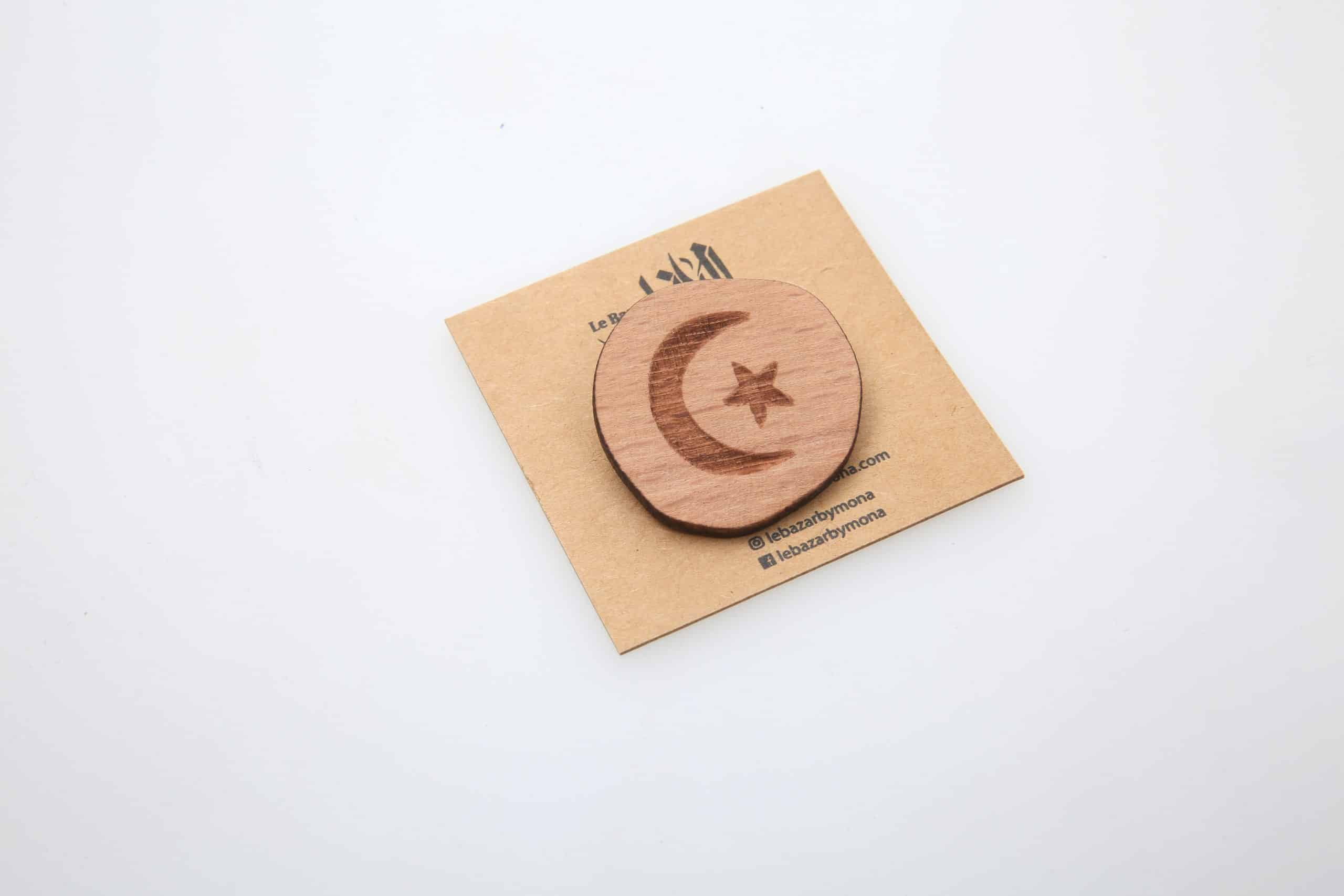 Broches en Bois Gravé avec Symbole Iconique de la Tunisie - artisanat Tunisien fait main | ILEYCOM