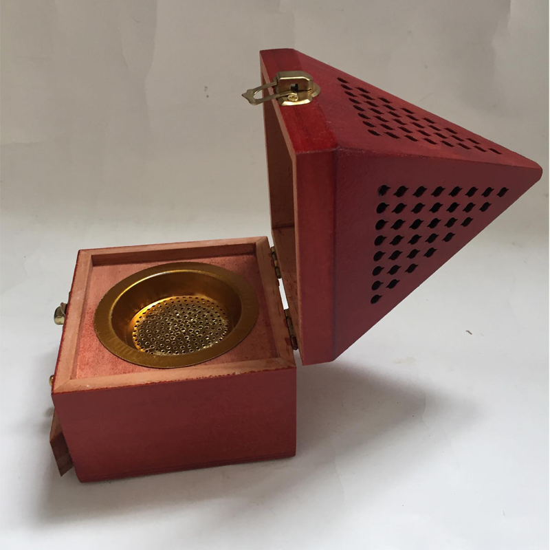 Brûleur d'encens pyramide en bois