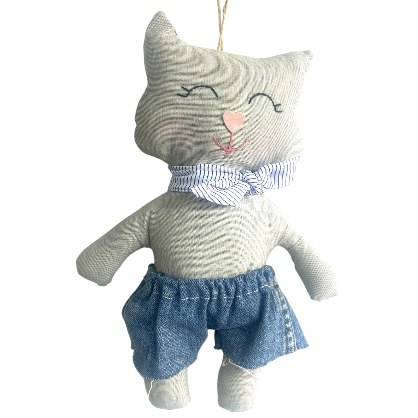 Doudou chat artisanal en short jean et cache col rayé