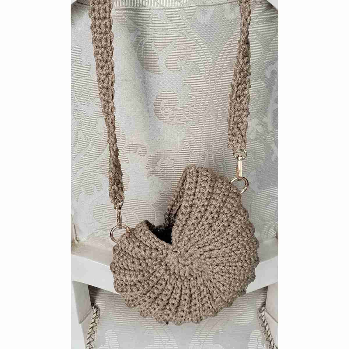 sac crochet beige tendance pour un look unique et chic