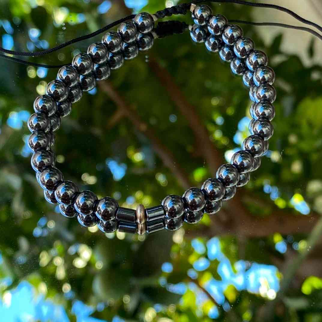 bracelet hématite homme élégance et force à porter au quotidien