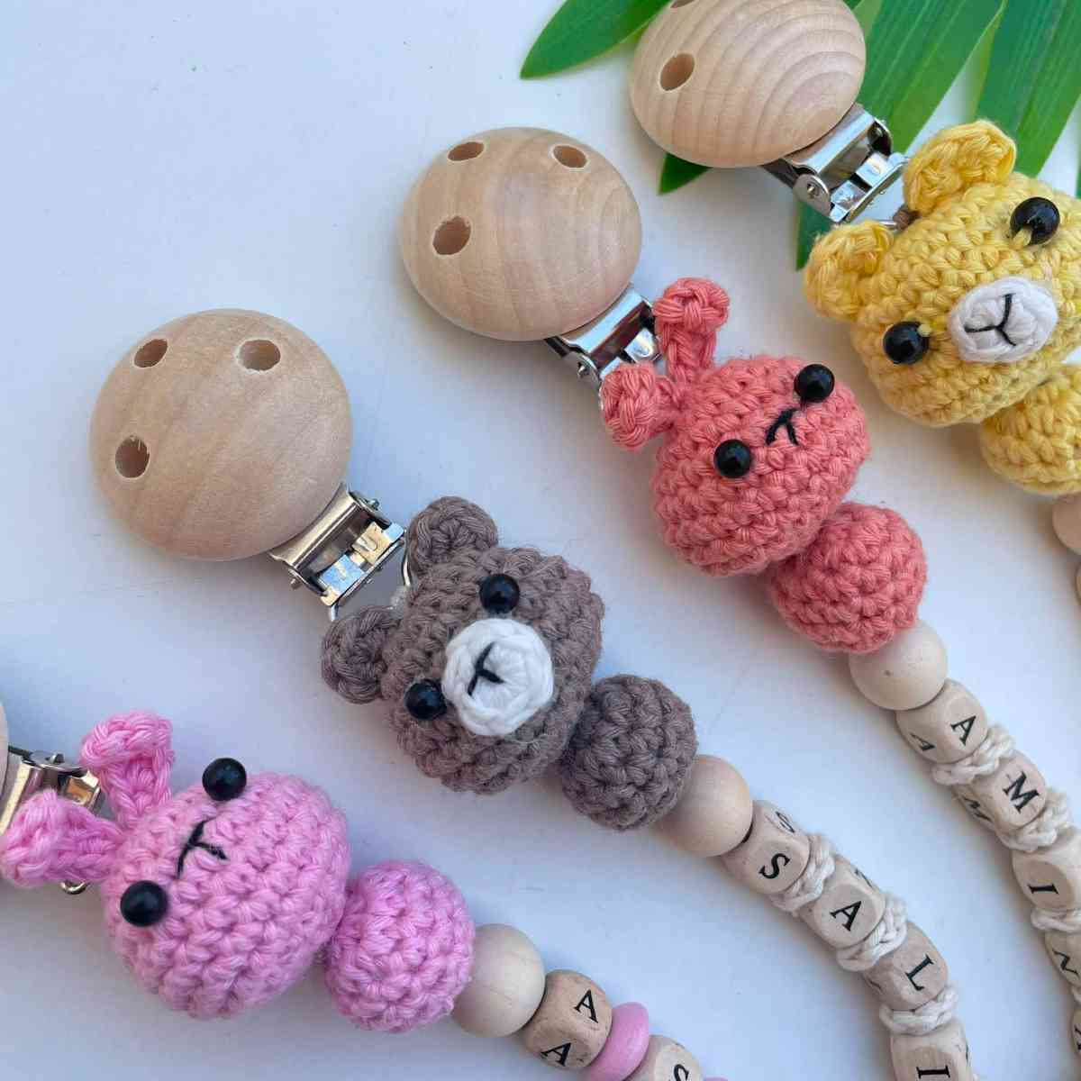 Attache sucette personnalisée motif couleur tendance pour bébé