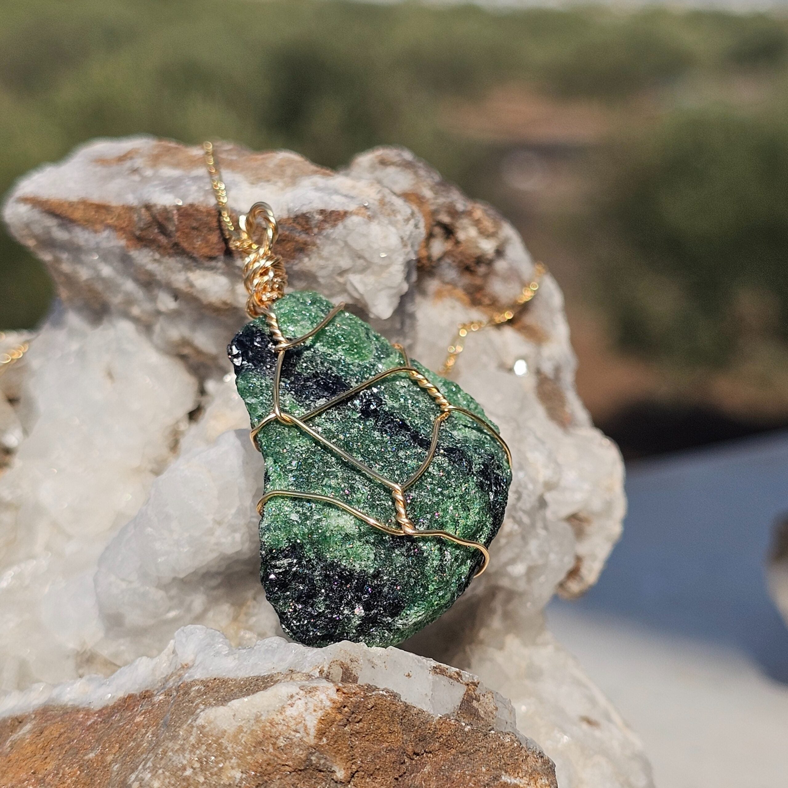 Collier en Argent 925 plaqué en or avec Pendentif Ruby Zoïsite - Éclat Naturel et Énergétique