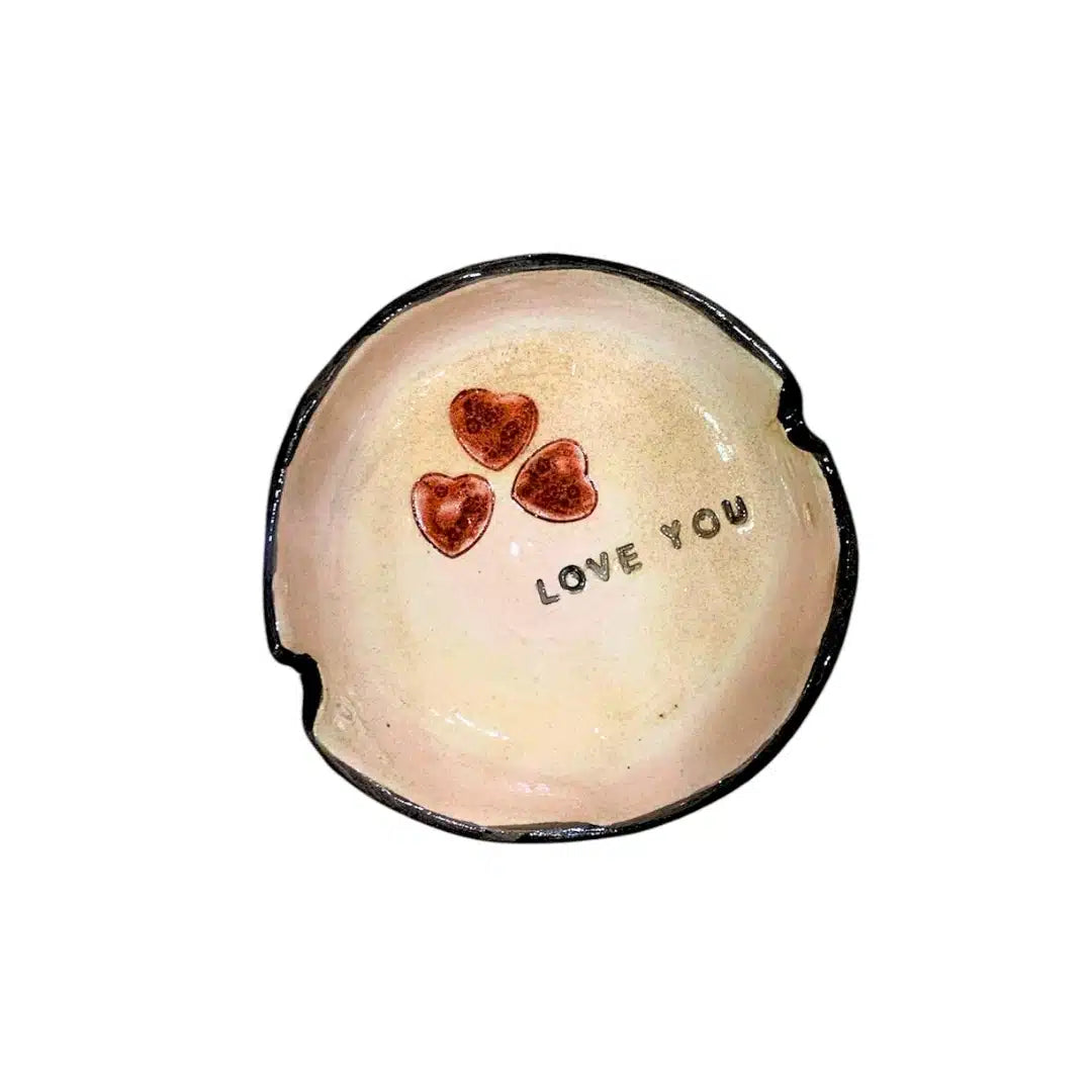Cendrier en céramique avec inscriptions d’amour en finition lisse et émaillée (12 et 13 cm)