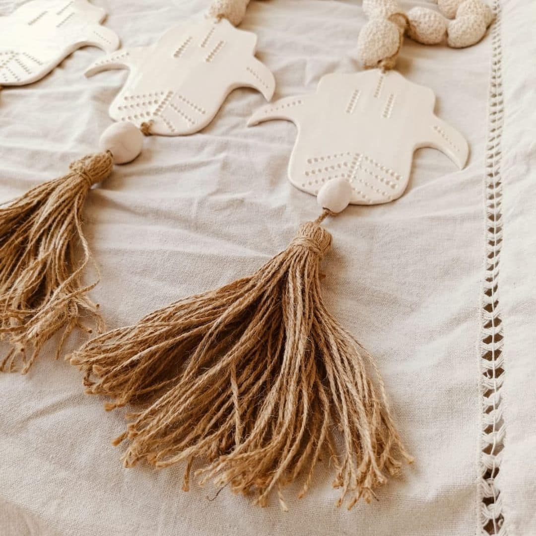 Chapelet en céramique avec pampille en jute (95 cm) - artisanat Tunisien fait main | ILEYCOM