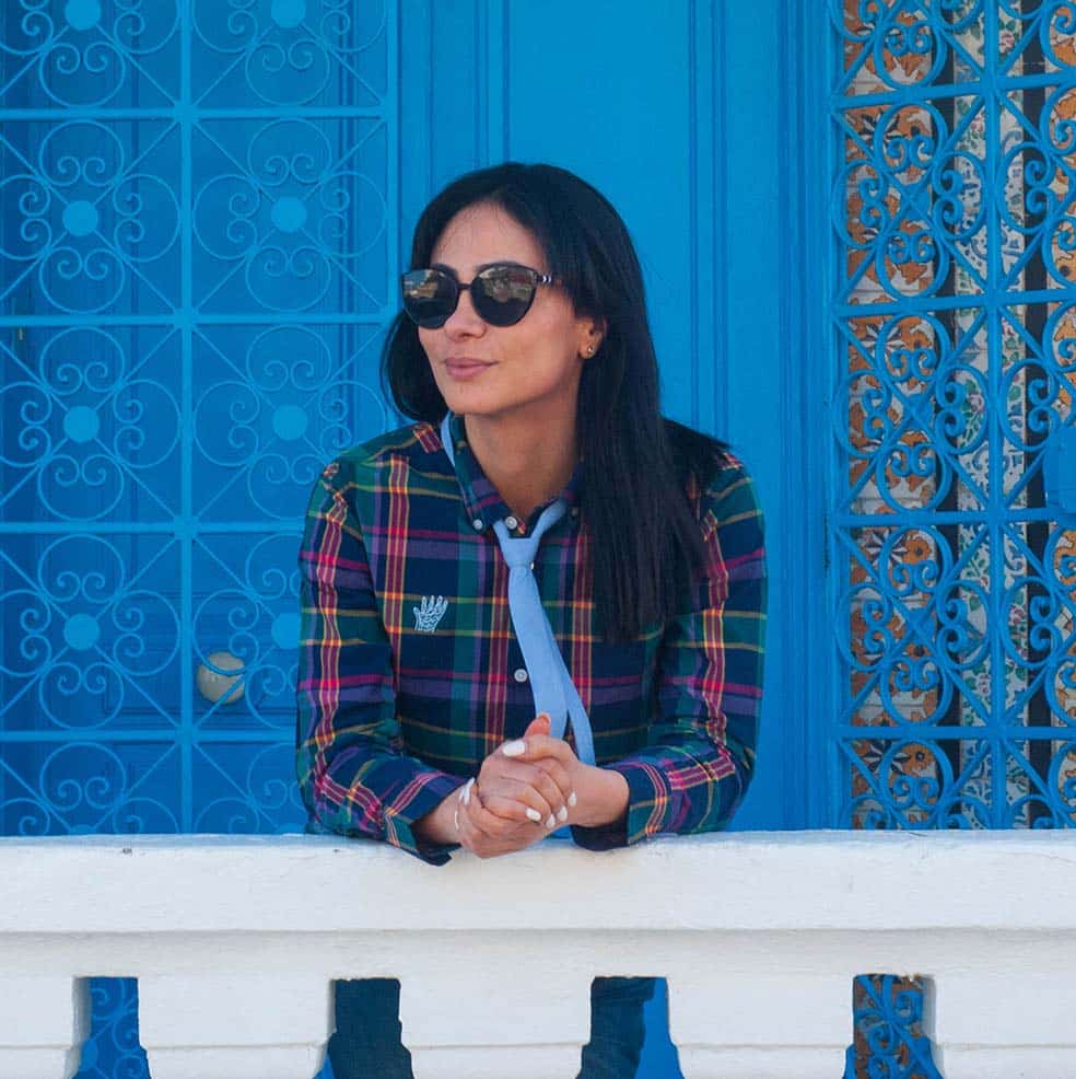 Chemise upcyclé à carreaux avec broderie avec cravate bleu ciel