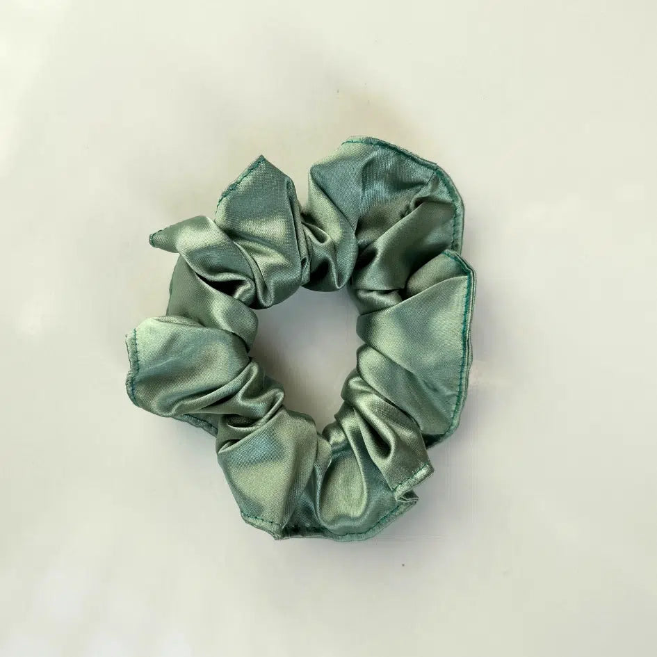 Chouchous Satin Luxe Vert Émeraude - Élégance Anti-Frisottis
