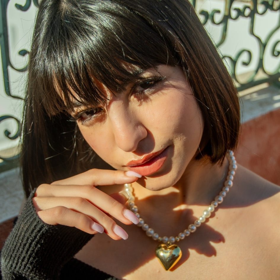 collier perle blanc motif doré cœur fait main ajustable exclusif