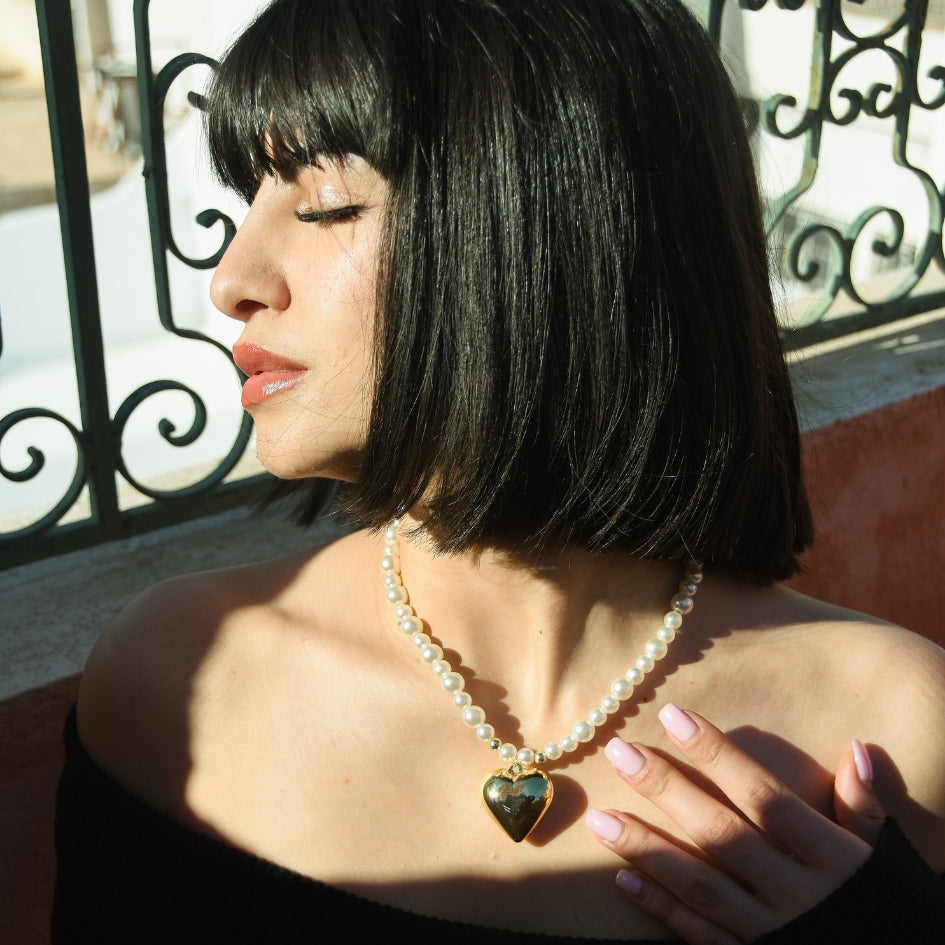 collier perle blanc motif doré cœur fait main ajustable exclusif