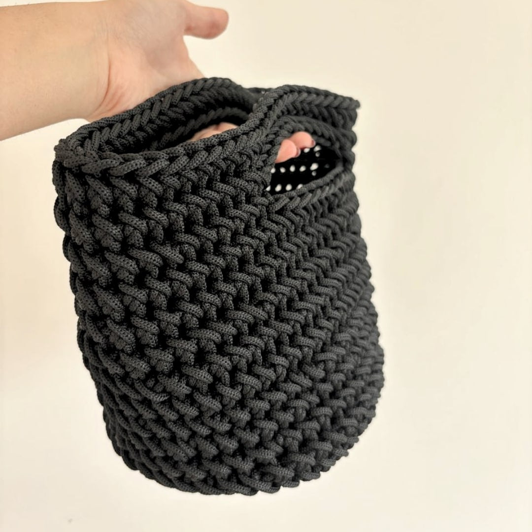 Couffin en crochet noir 100% fait-main (28x23x16 cm) - artisanat Tunisien fait main | ILEYCOM